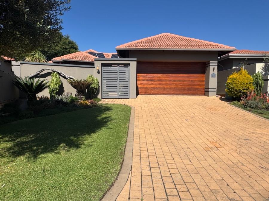 To Let 4 Bedroom Property for Rent in Pecanwood Estate North West